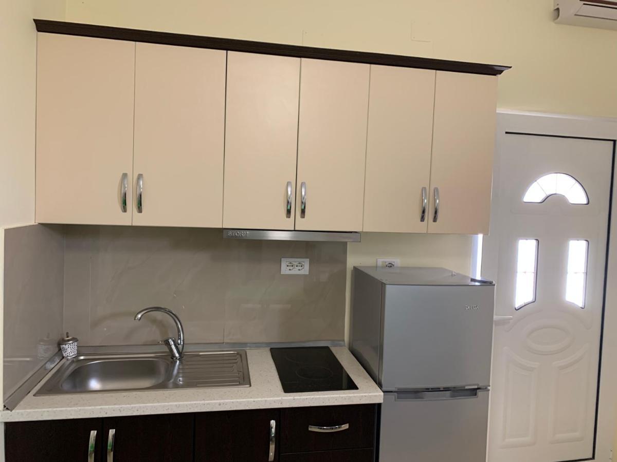 Guesthouse A&F Ksamil Ngoại thất bức ảnh