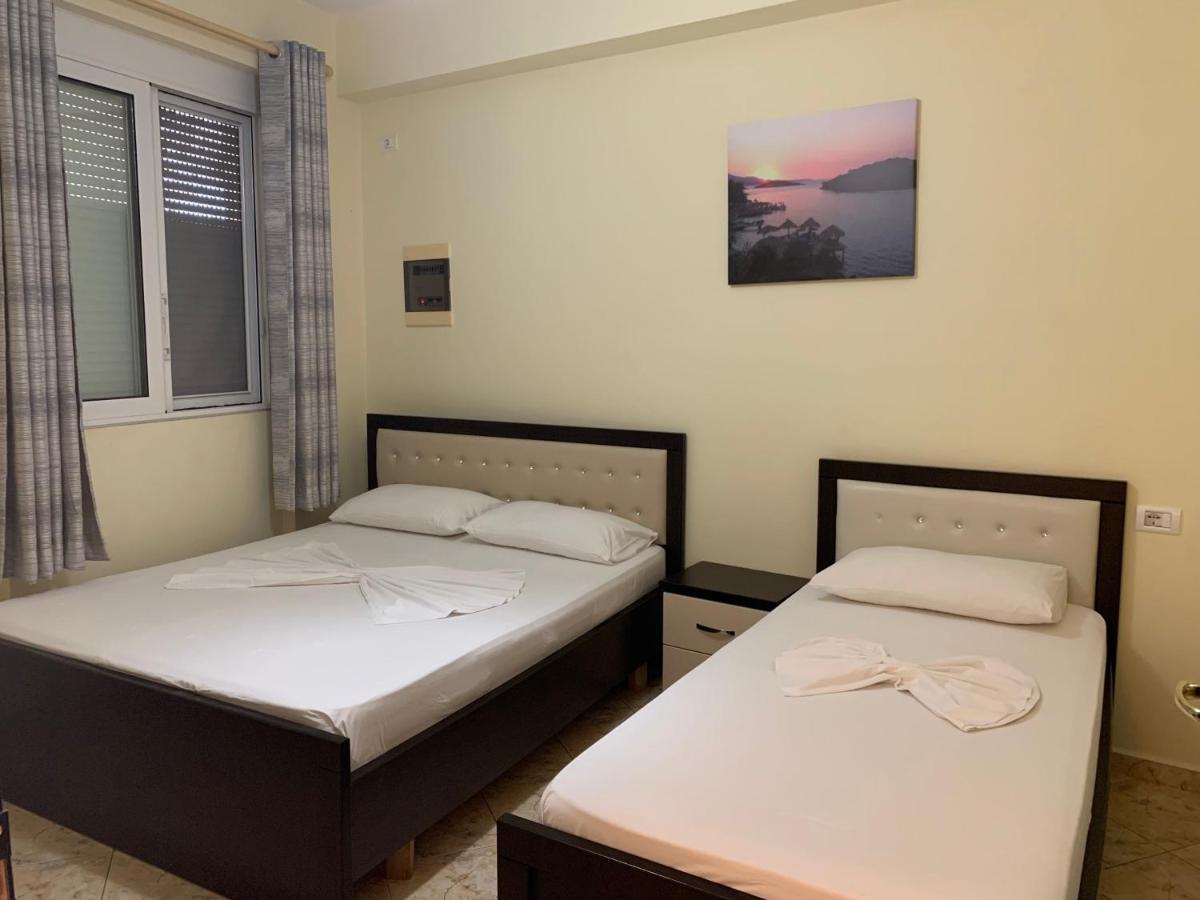 Guesthouse A&F Ksamil Ngoại thất bức ảnh